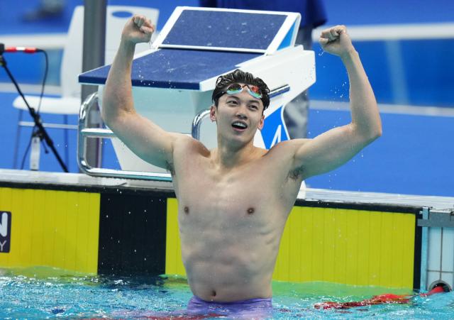 开云官网-24日总结：中国军团开门红 20金游泳赛艇双丰收